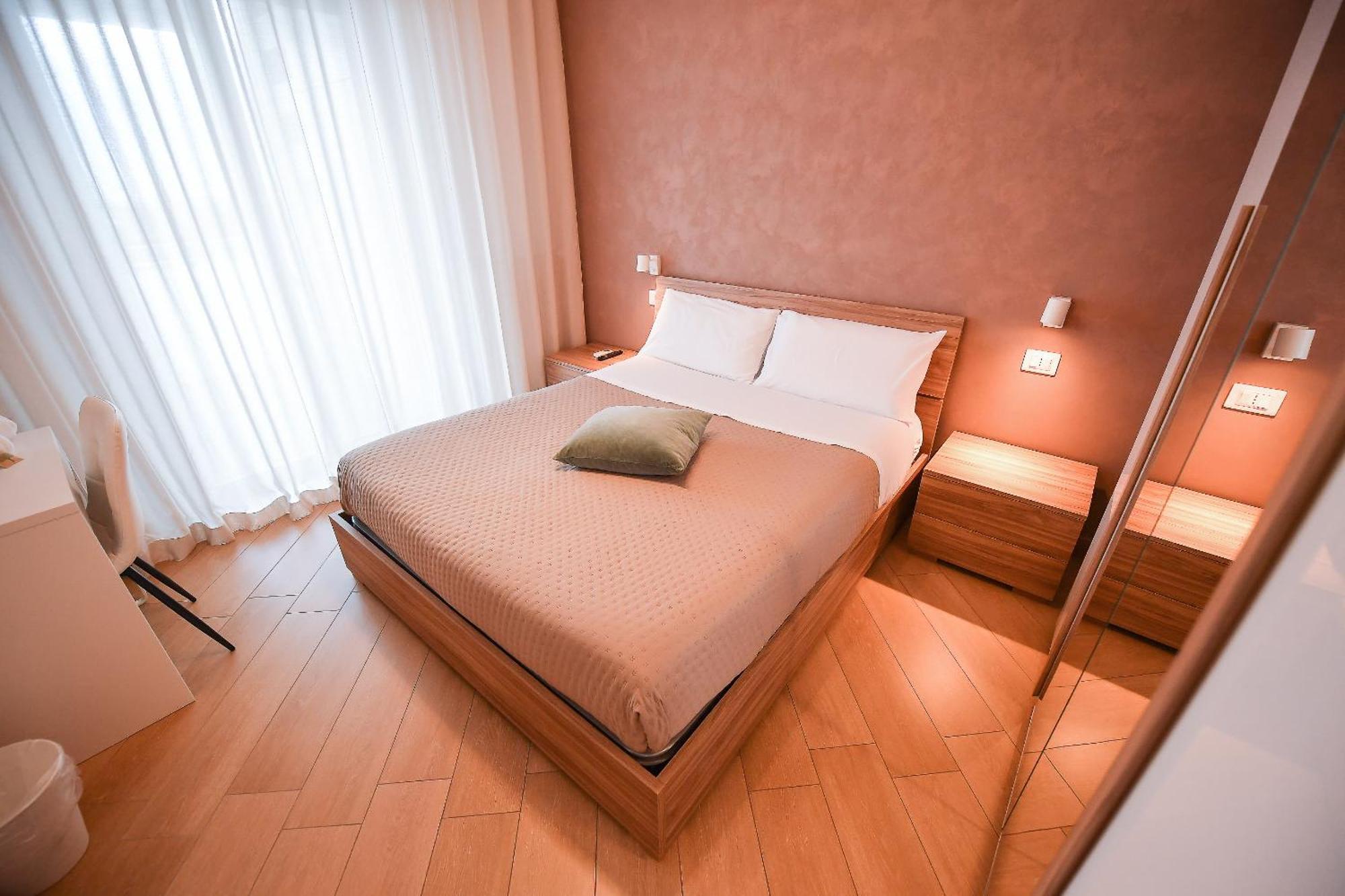 Karol Wojtyla Airport Bari Hotell Eksteriør bilde